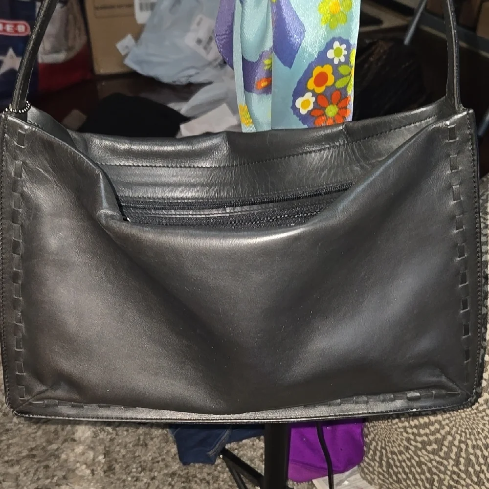 Vintage Leather Coach Bag In Black, East West Shoulder Bag, EUC - Picture 1 of 11